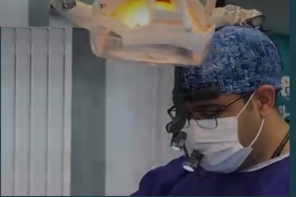 دکتر هومن نوایی