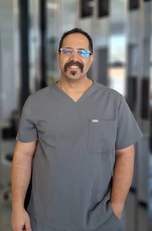 دکتر هومن نوایی